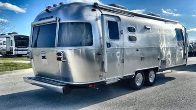 2025 Airstream 27FBQ Base