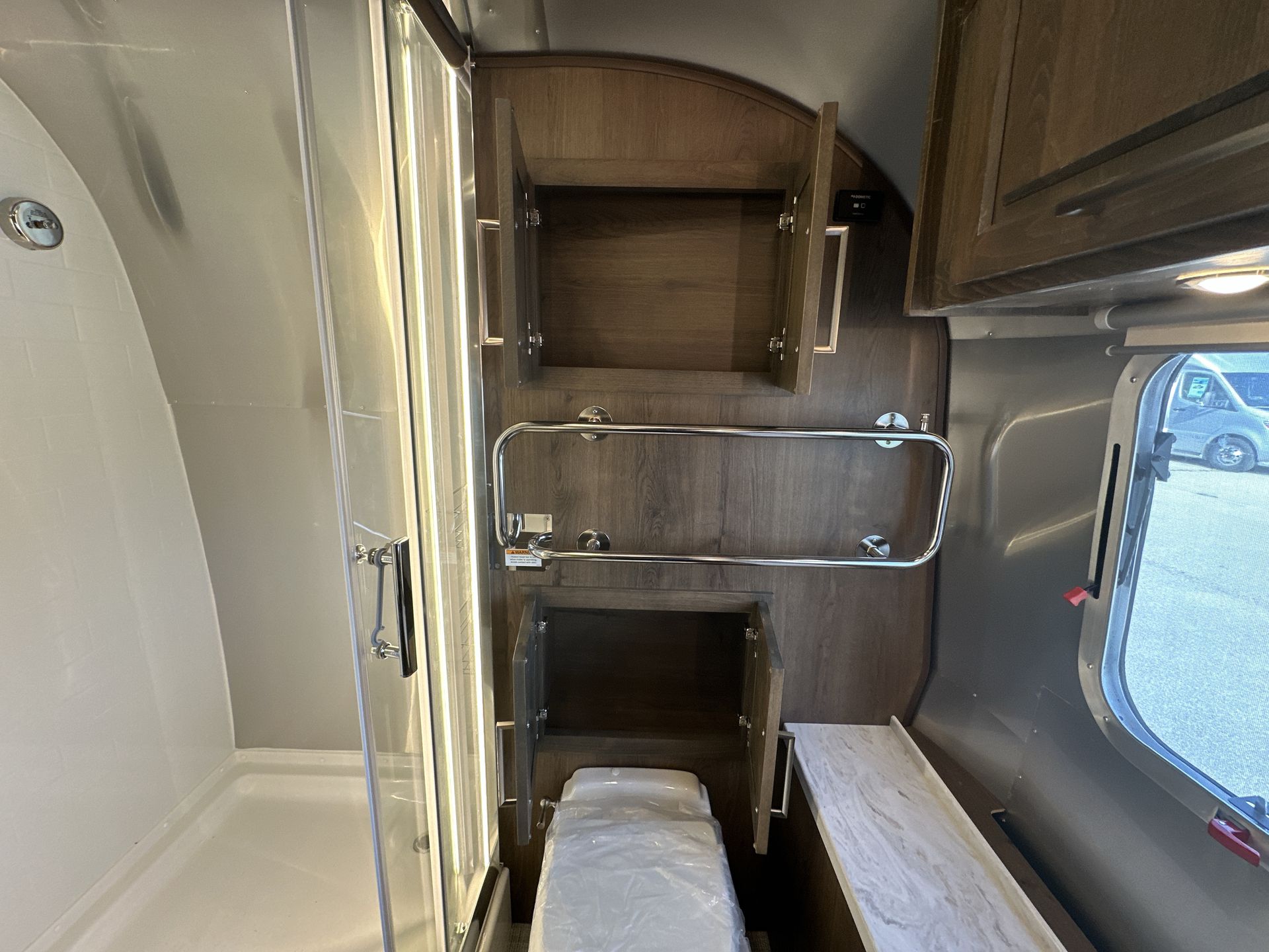 2026 Airstream 33FBQ Base