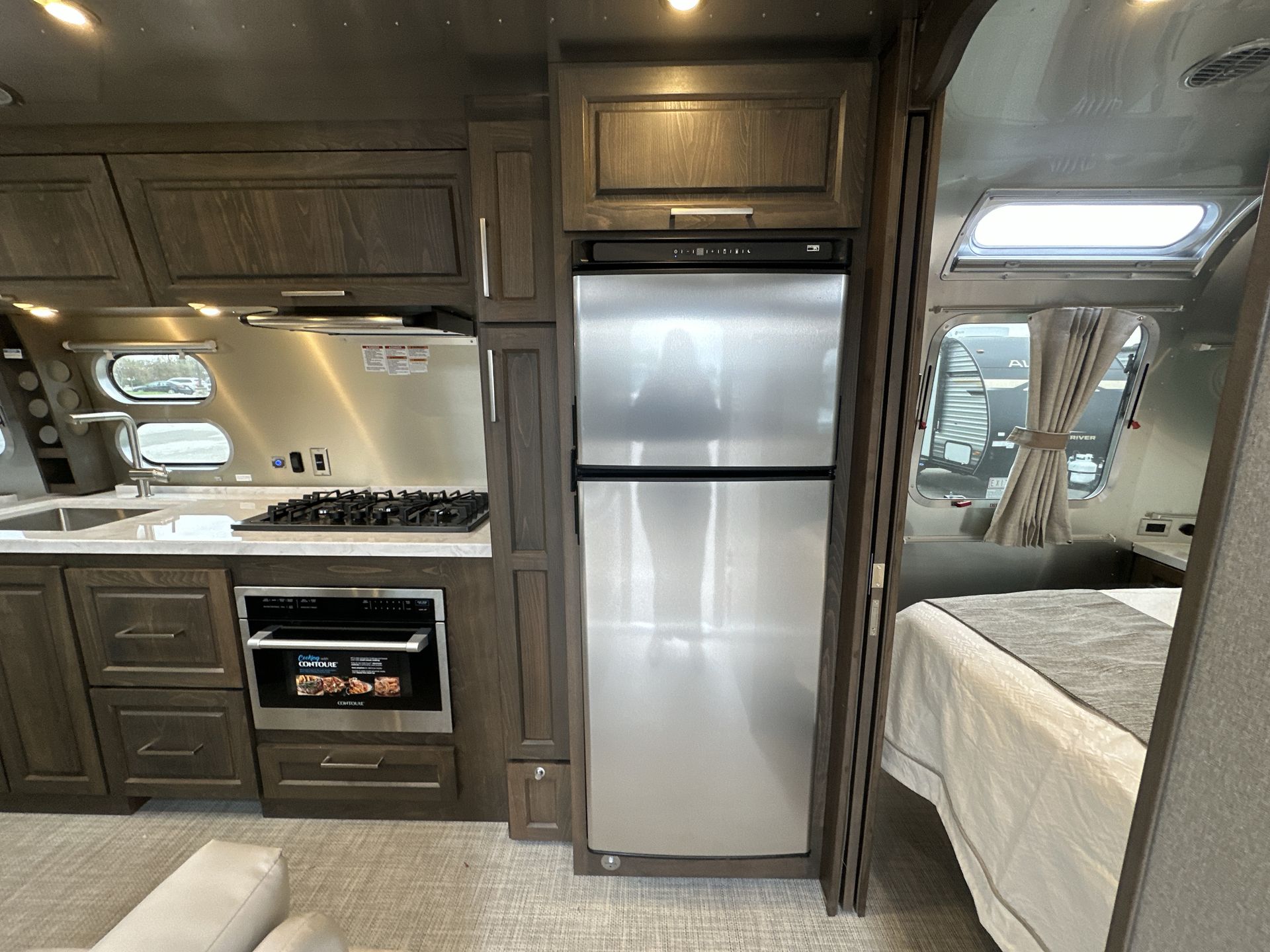 2026 Airstream 33FBQ Base