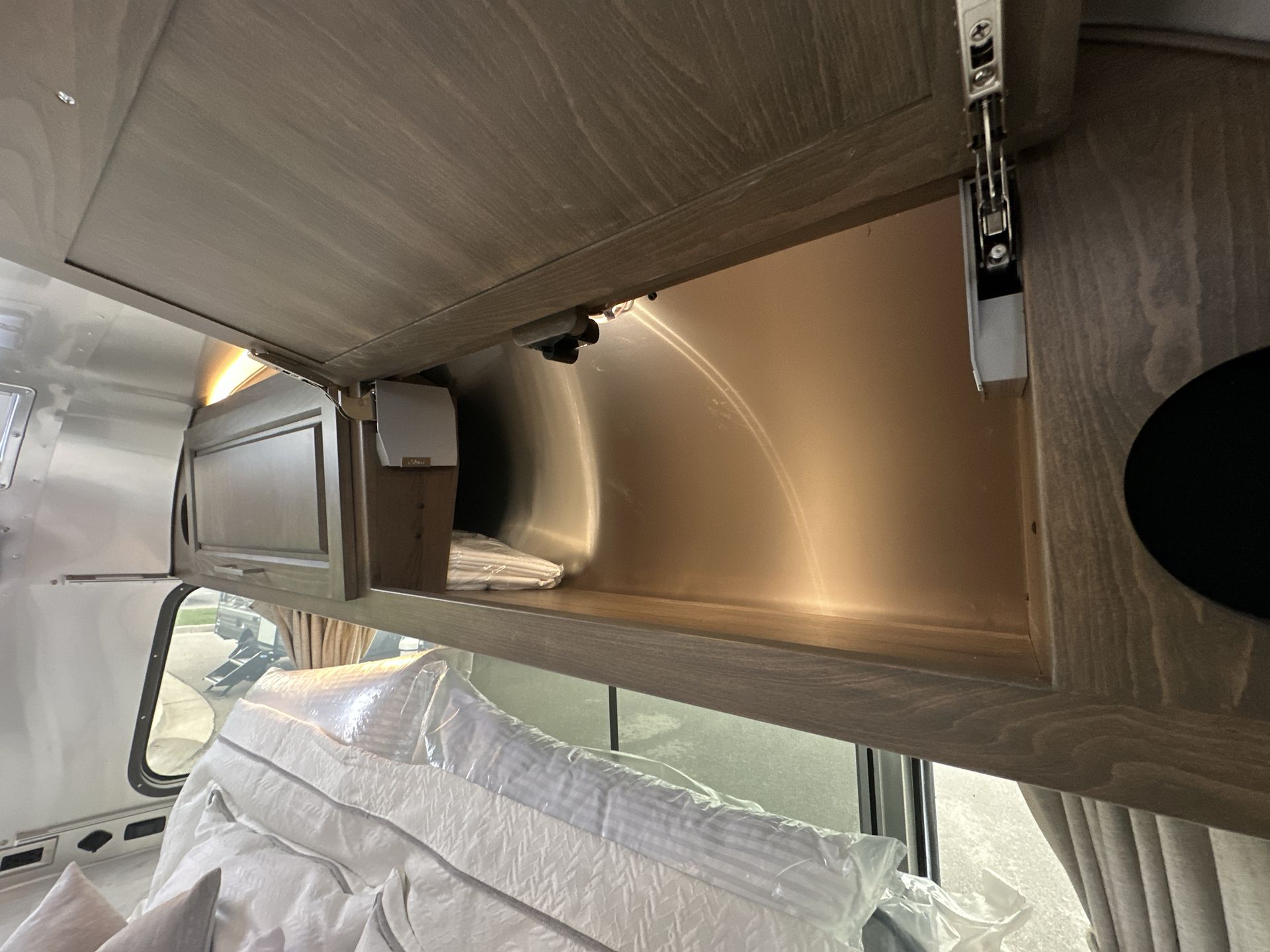 2026 Airstream 33FBQ Base