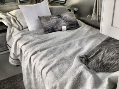 2026 Airstream 33FBT Base