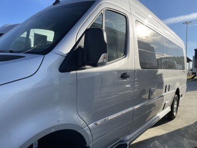 2025 Airstream 24GL Base