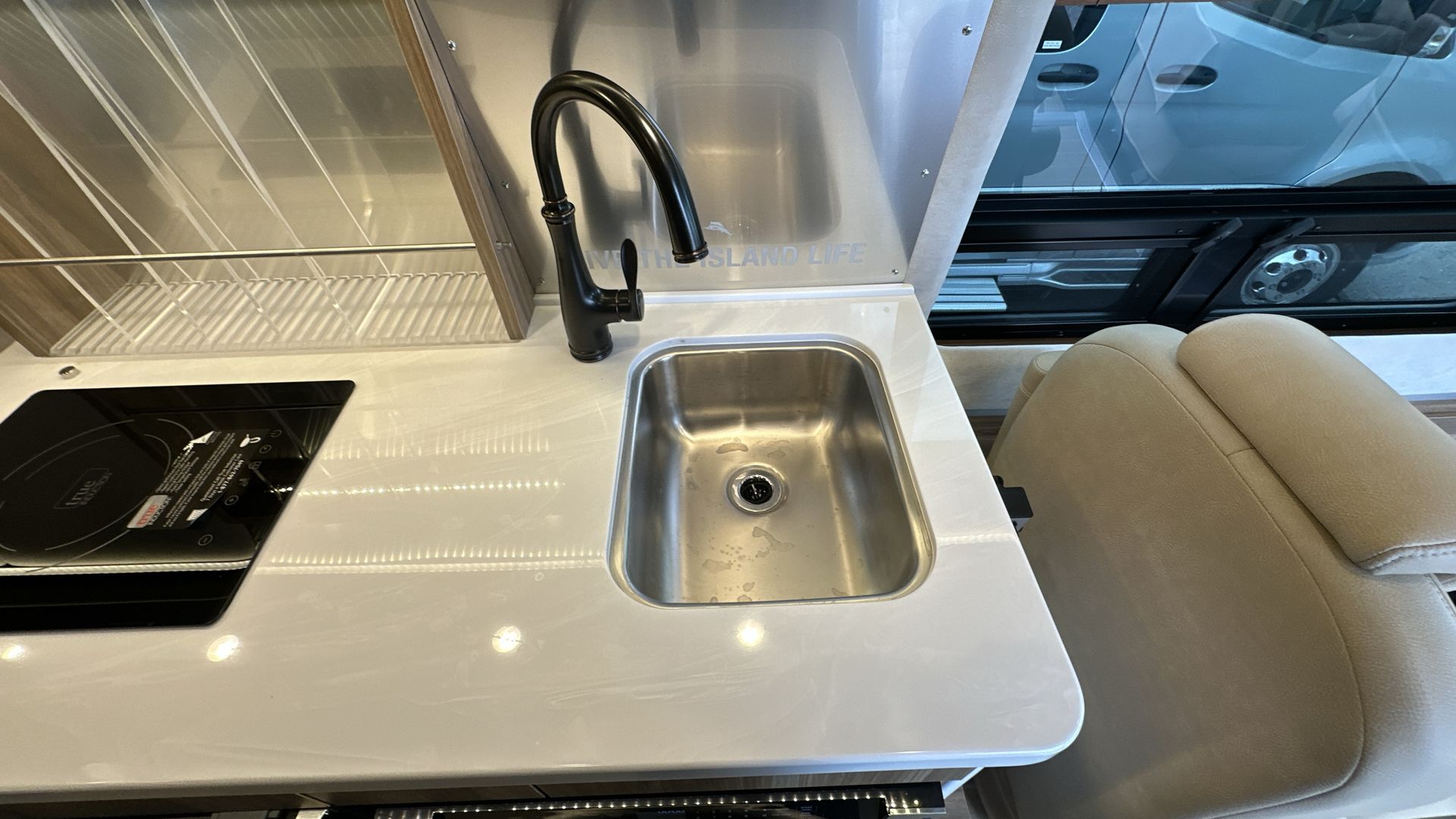 2025 Airstream 24 GL Base