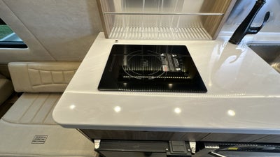 2025 Airstream 24 GL Base