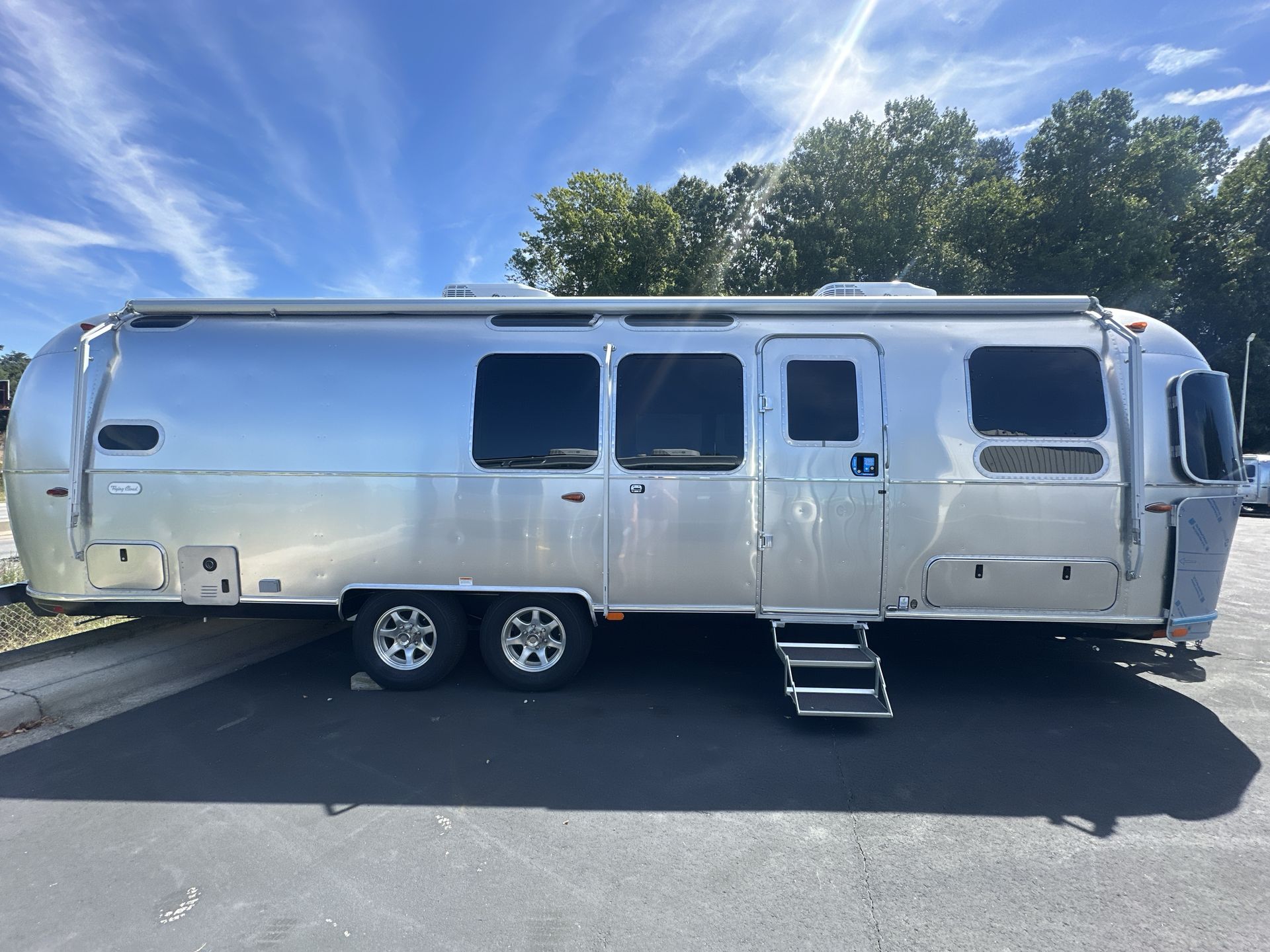 2026 Airstream 30FBBT Base