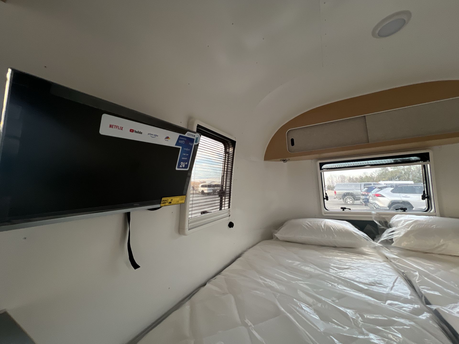 2026 Airstream 22RB Base