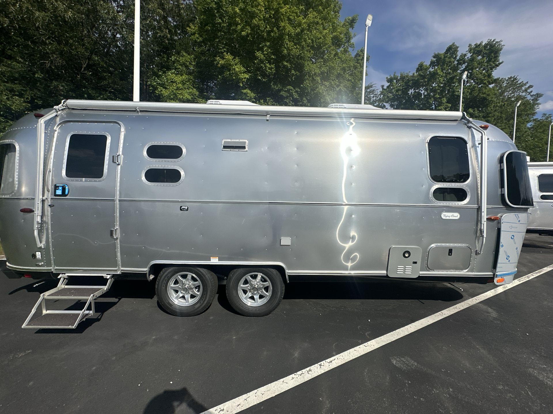 2025 Airstream 25FBQ Base
