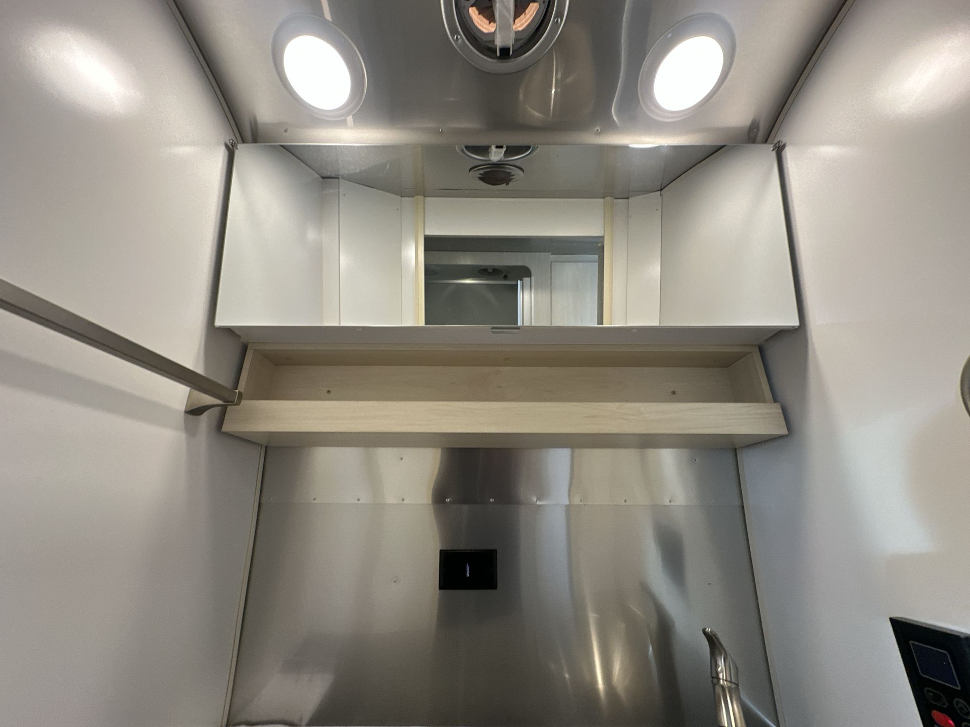 2025 Airstream 25FBQ Base