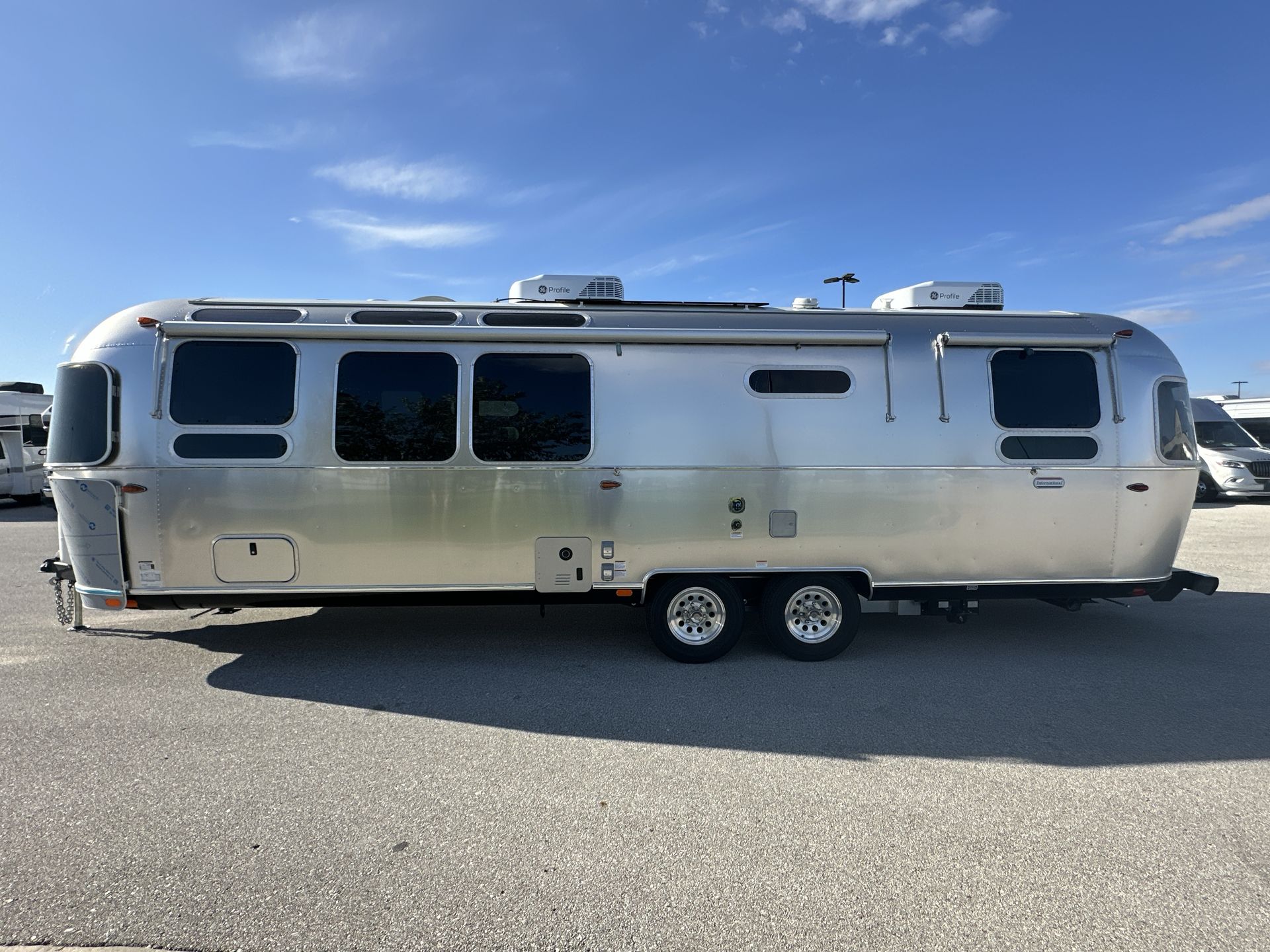 2026 Airstream 30RBQ Base