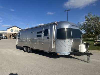 2026 Airstream 30RBQ Base