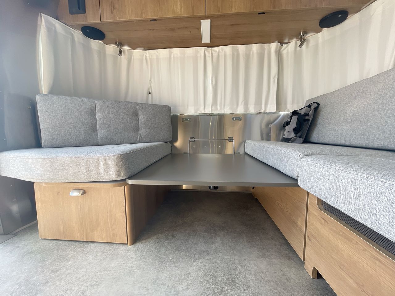 2026 Airstream 25FBQ Base