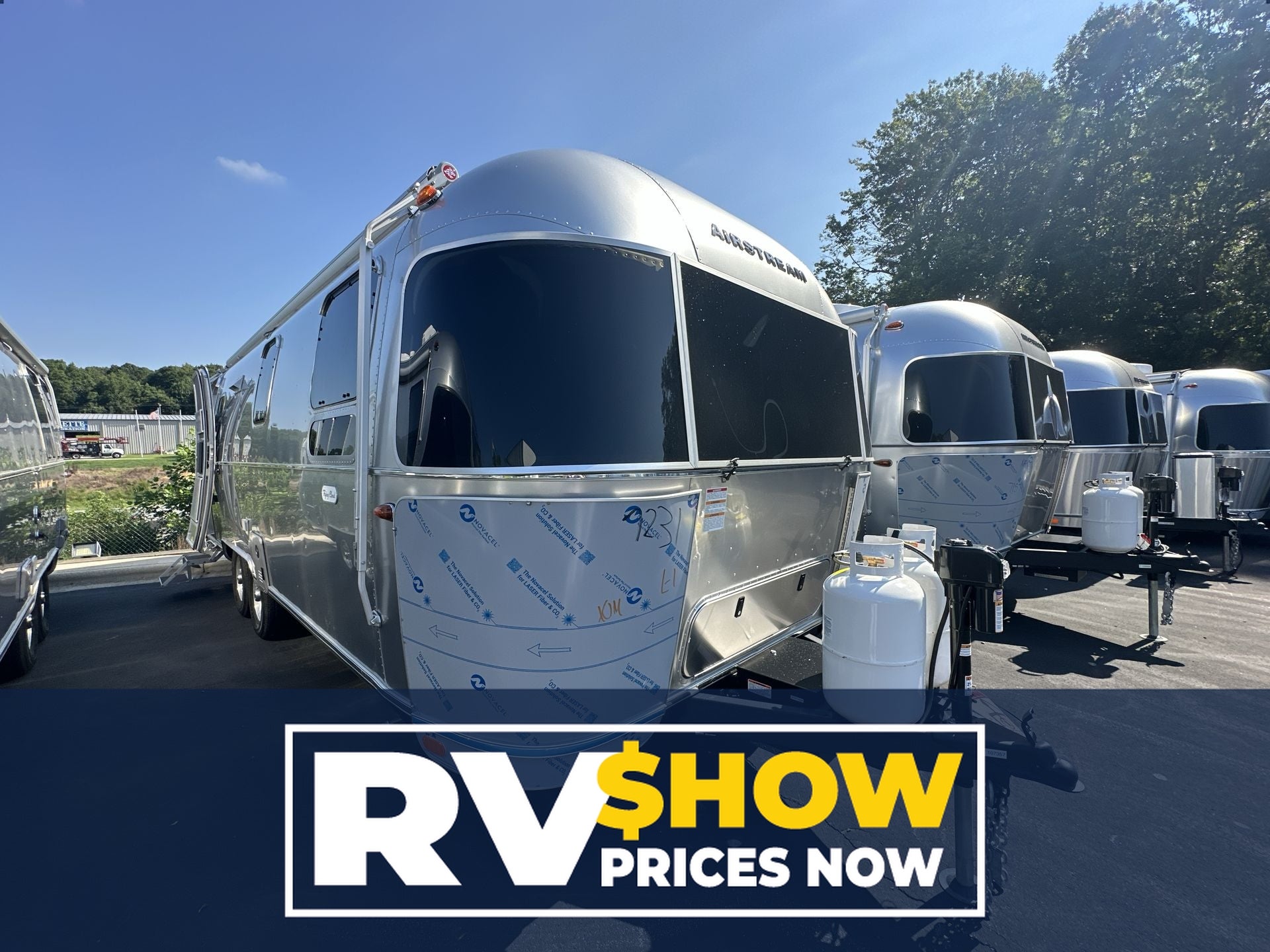 2026 Airstream 27FBQ Base