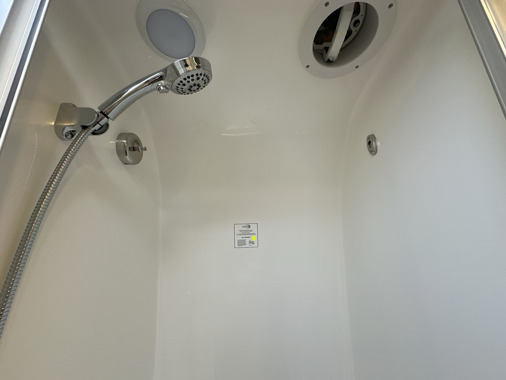 2026 Airstream 27FBT Base