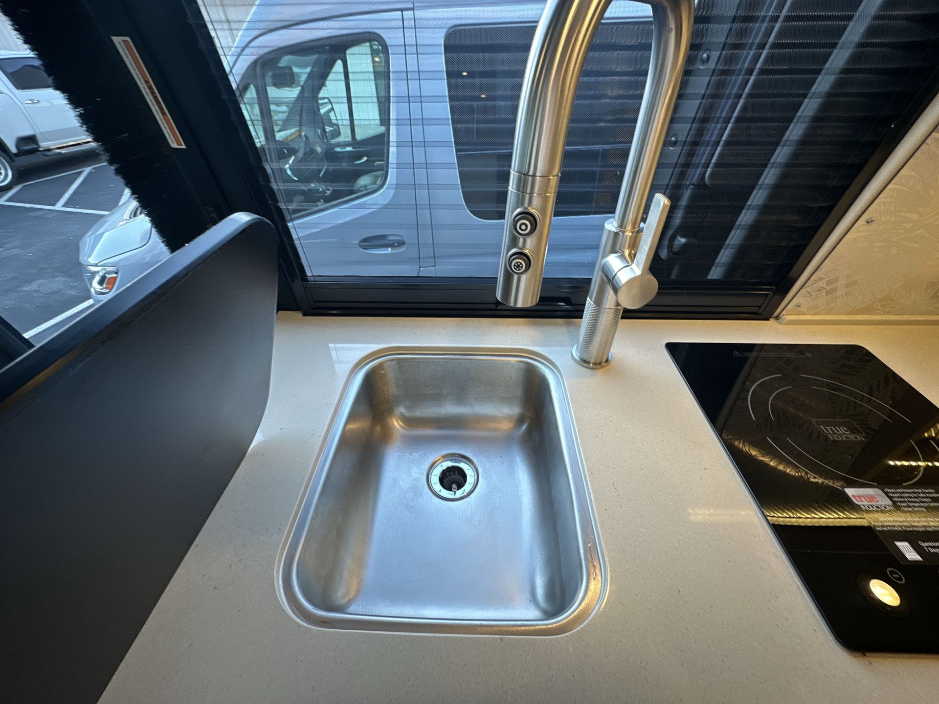 2026 Airstream 24GT Tommy Bahama Base