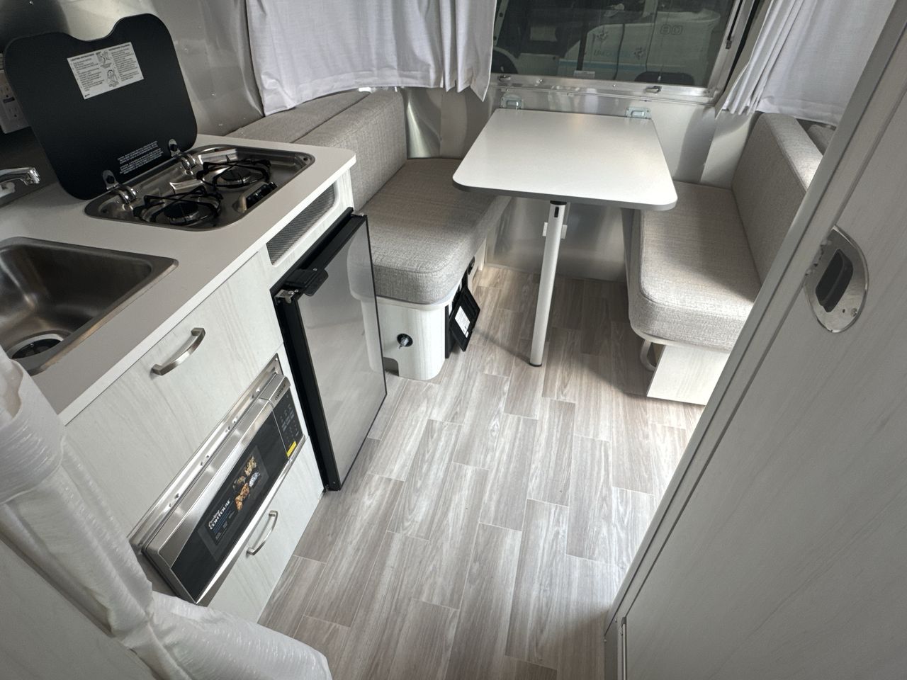 2025 Airstream 16RB Base