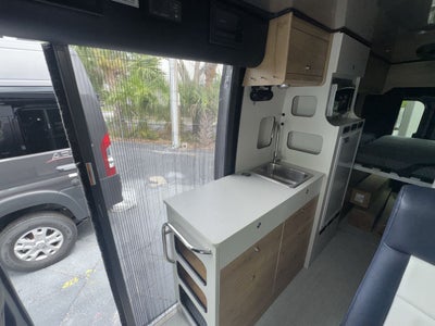 2026 Airstream Rangeline Base