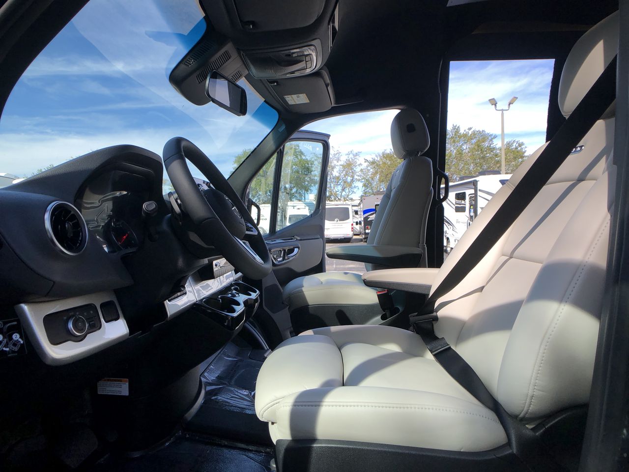 2025 Airstream 24GT Base