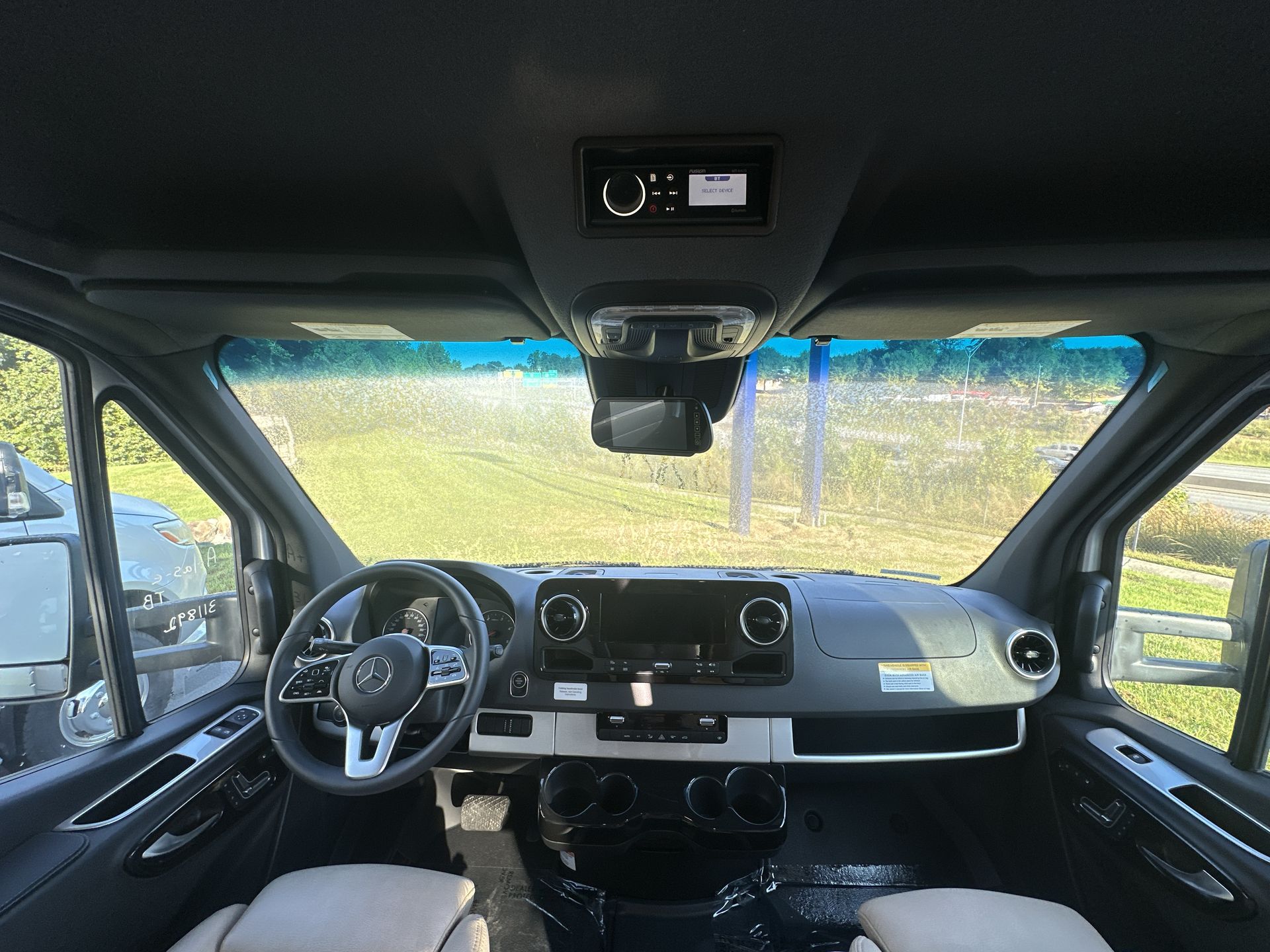 2025 Airstream Murphy Suite Tommy Bahama Base