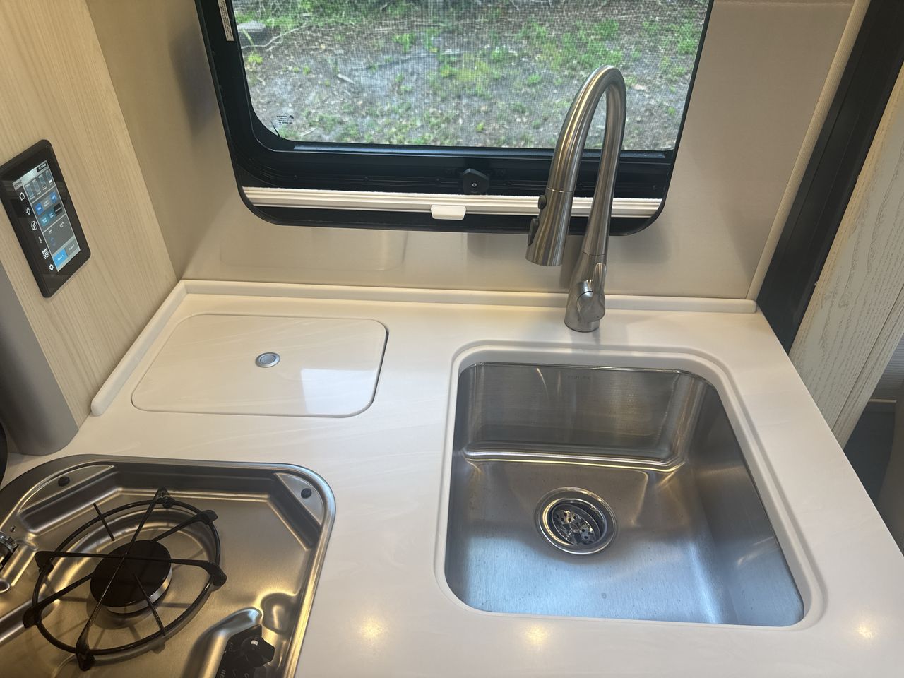 2026 Airstream Murphy Suite Base