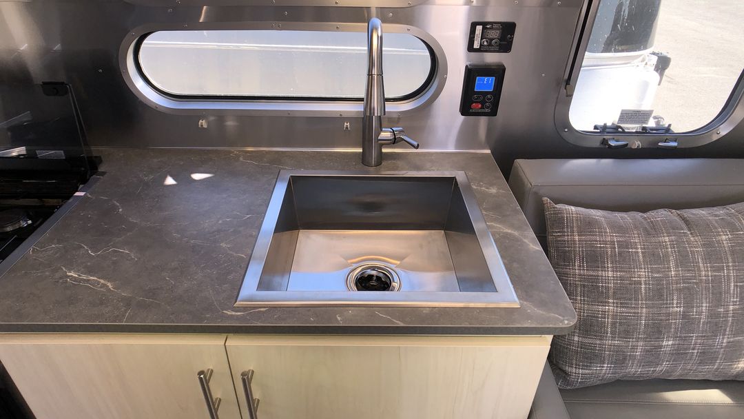 2026 Airstream 28RBT Base