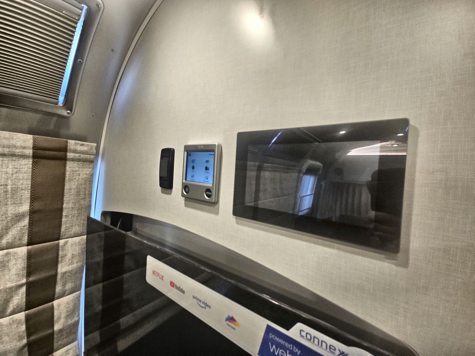 2026 Airstream 28RBQ Base