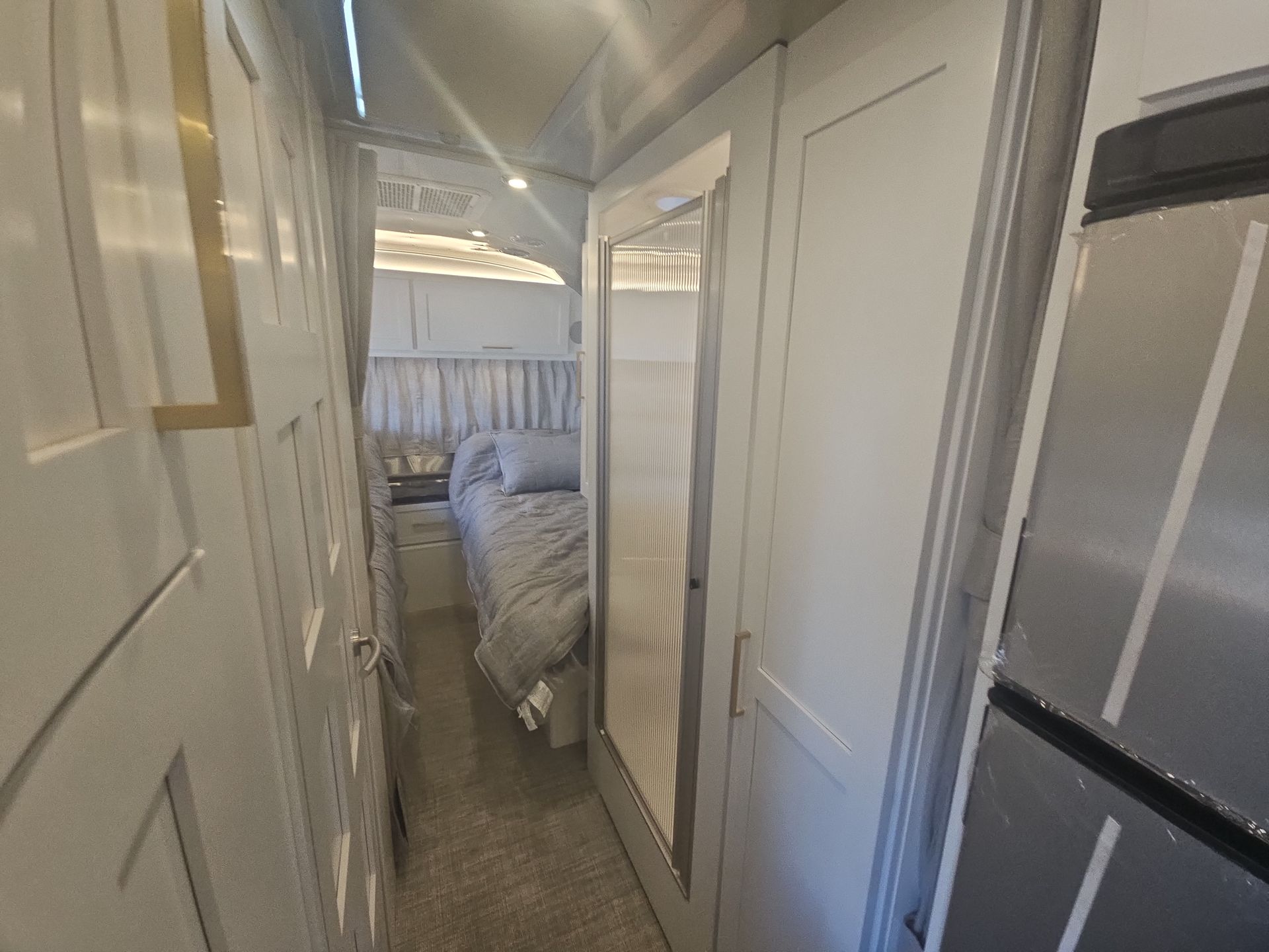 2026 Airstream 28RBT Base