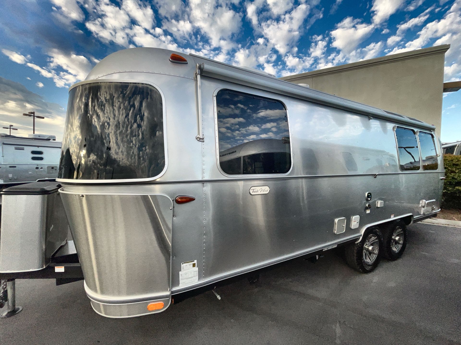 2026 Airstream 25FBQ Base