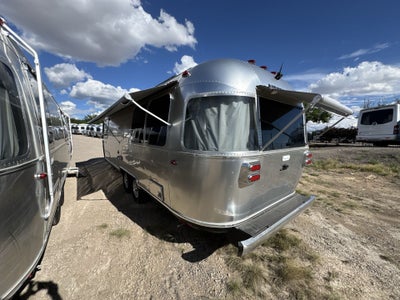 2025 Airstream 27FBT Base