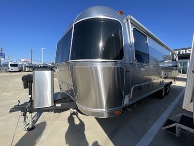 2026 Airstream 27FBT Base