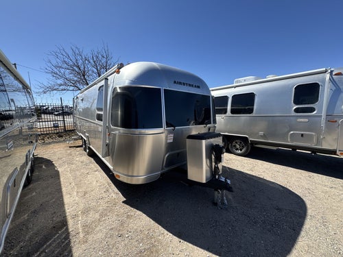 2025 Airstream 27FBQ Base