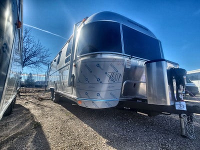 2026 Airstream 27FBT Base