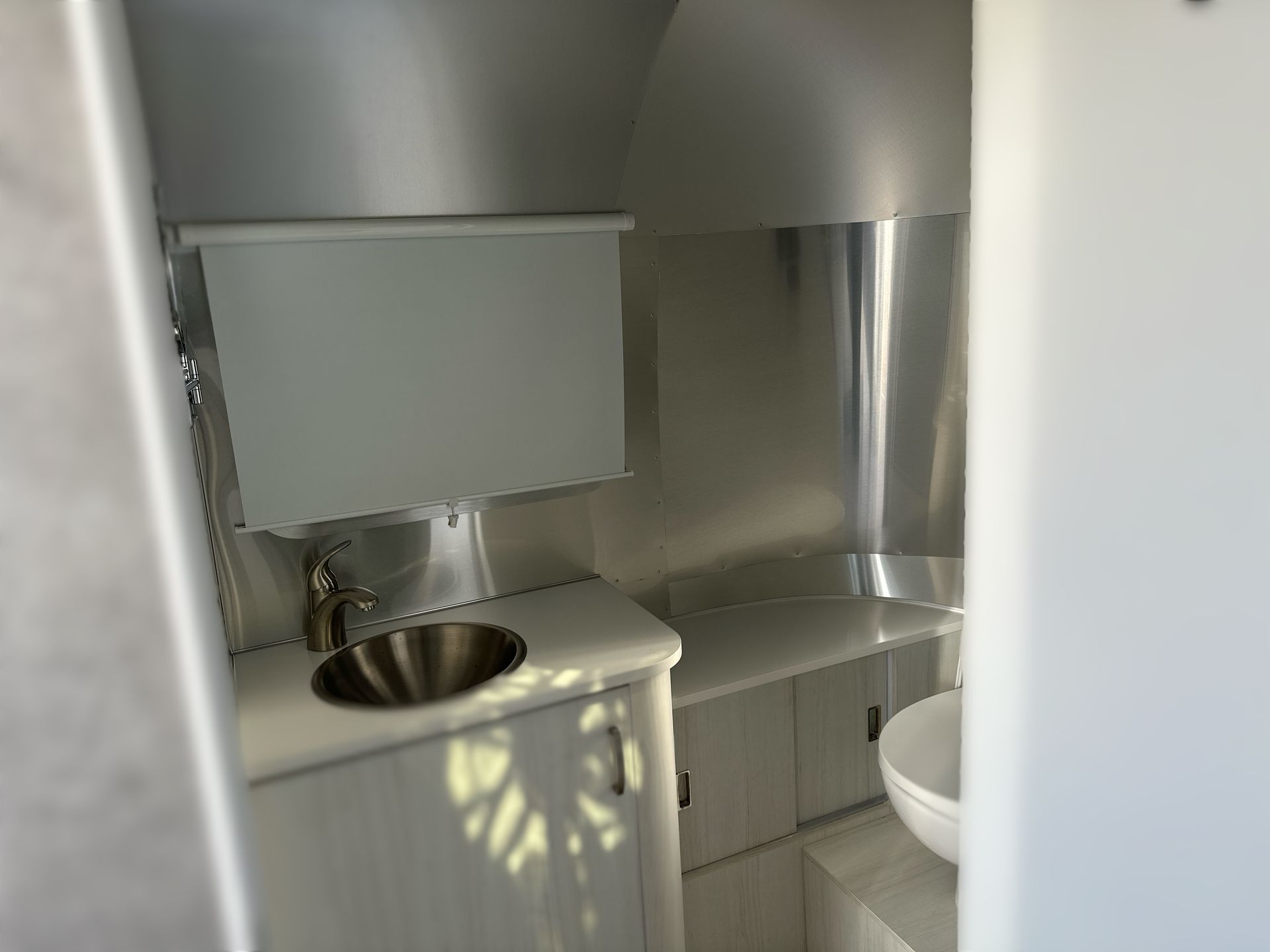 2025 Airstream 22FB Base