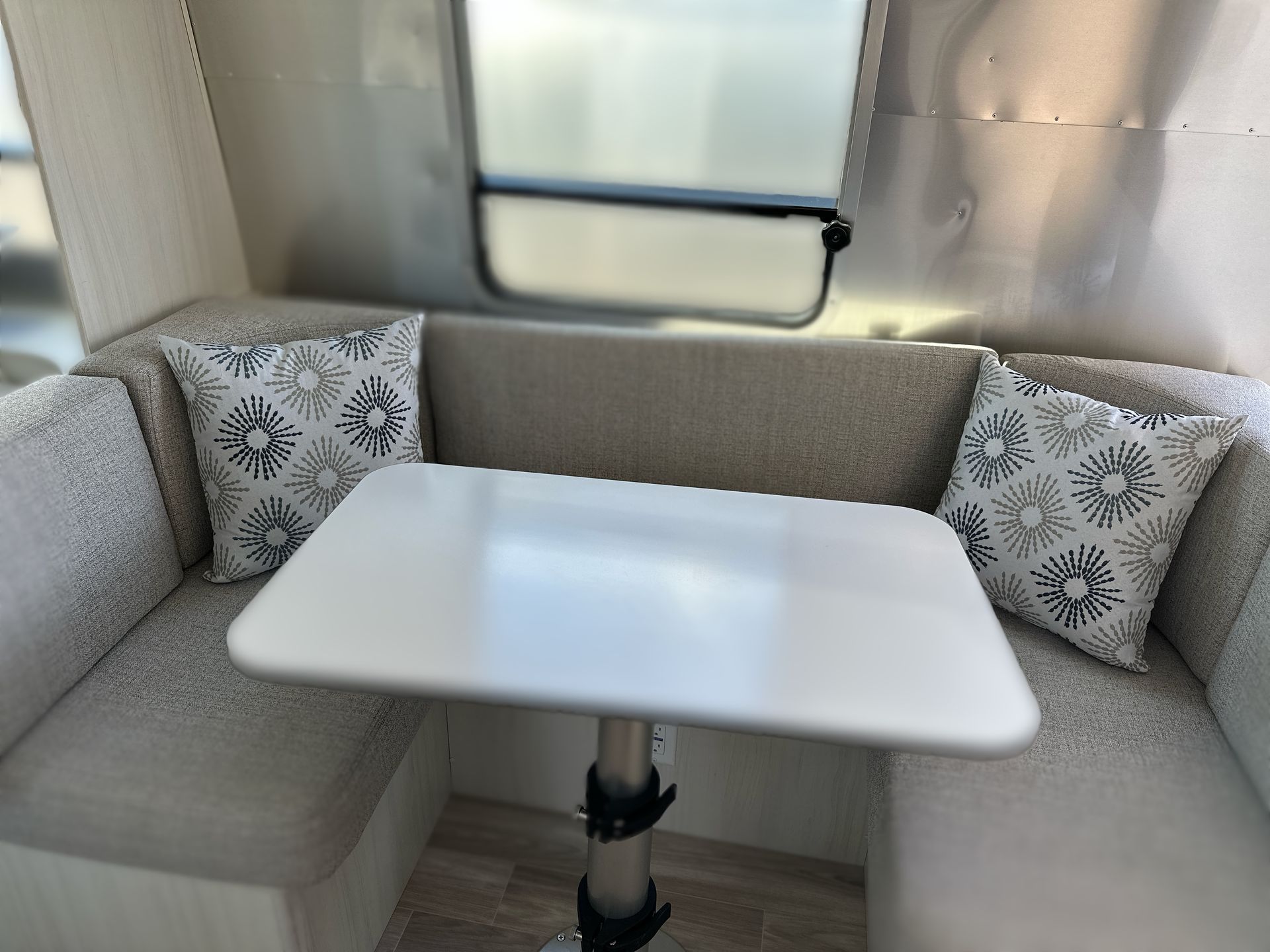 2025 Airstream 22FB Base