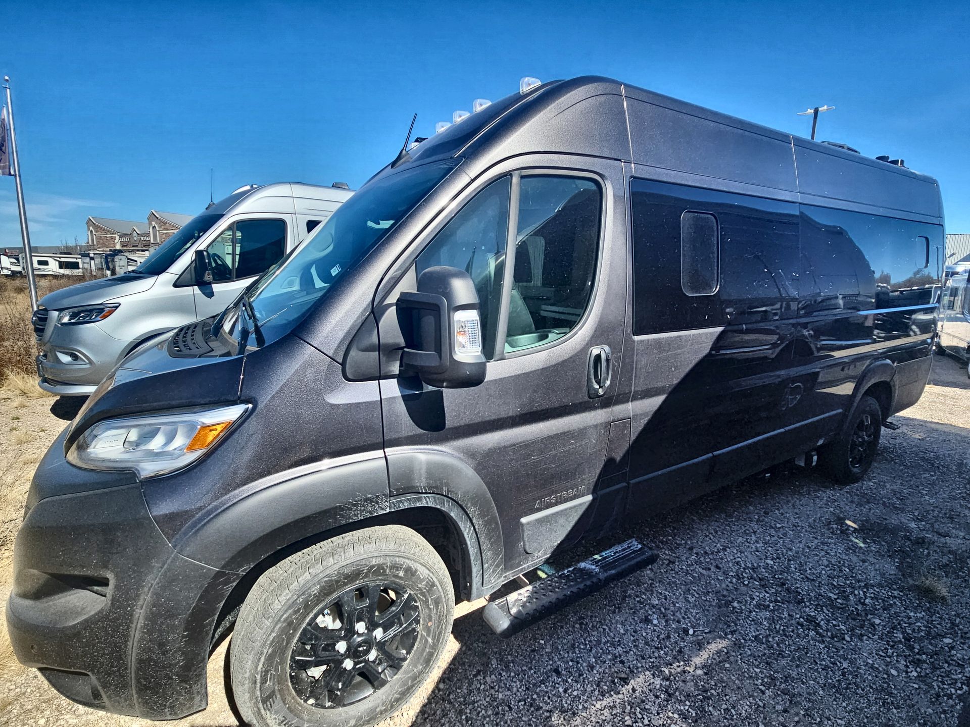 2026 Airstream Rangeline Base