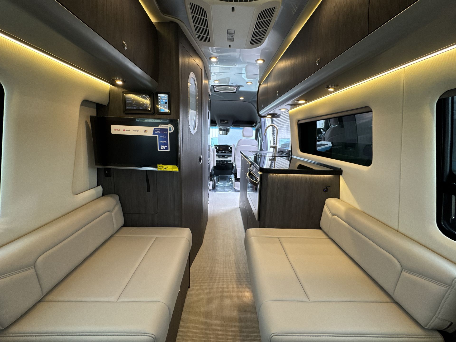 2025 Airstream 24GT Base