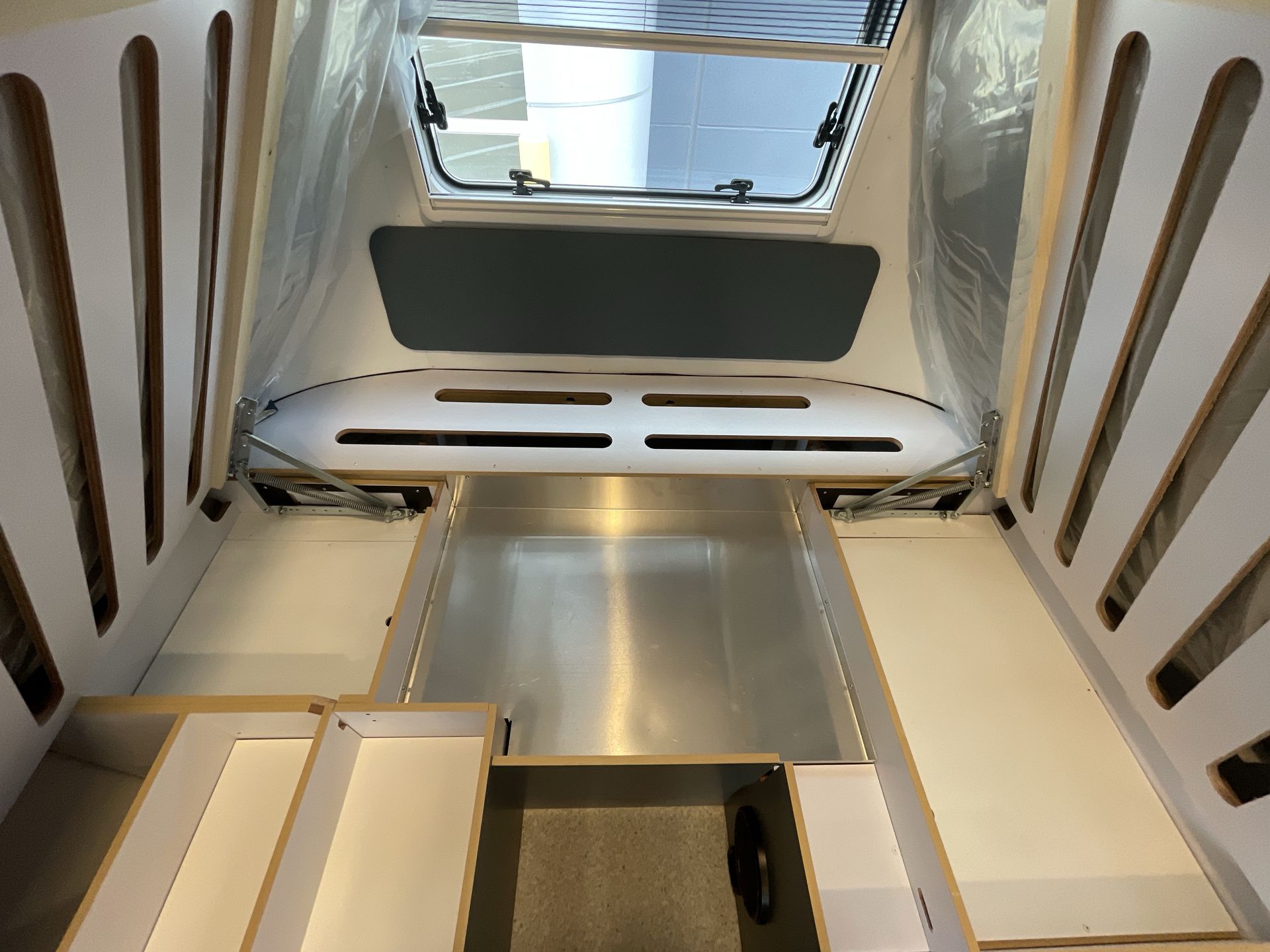 2026 Airstream 22RB Base