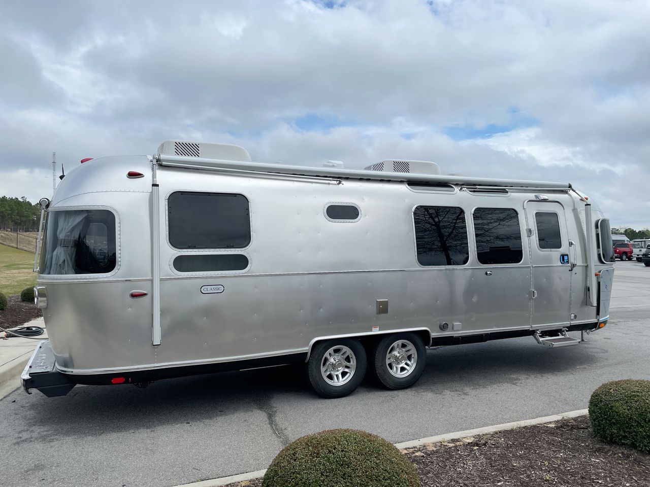 2026 Airstream 28RBQ Base