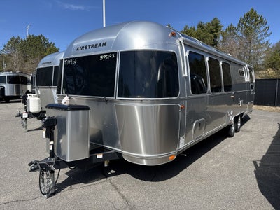 2025 Airstream 30RBT Base