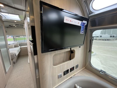 2026 Airstream 30RBT Base