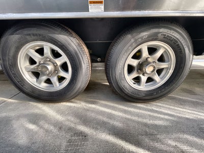 2026 Airstream 27FBQ Base