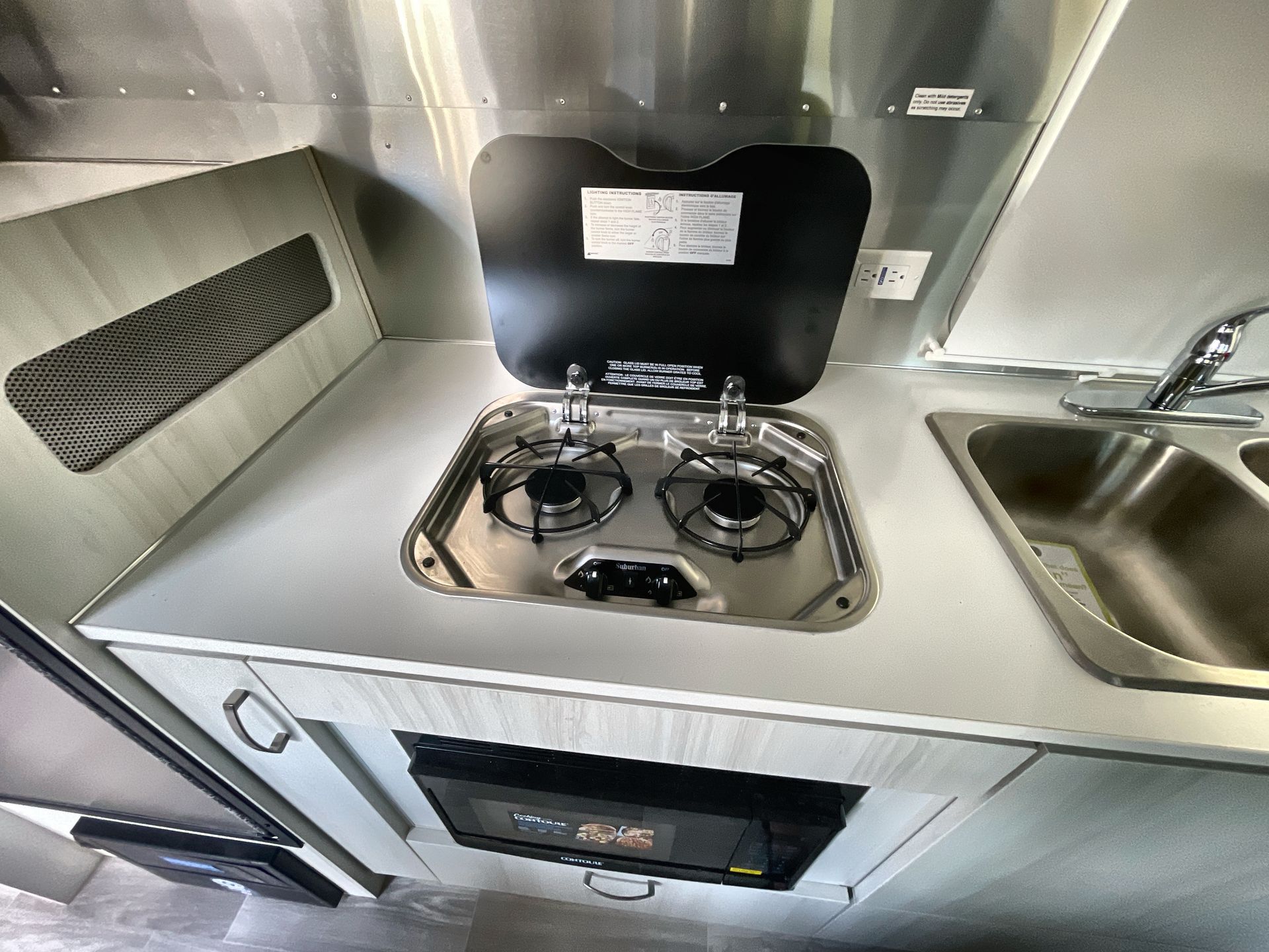 2026 Airstream 22FB Base