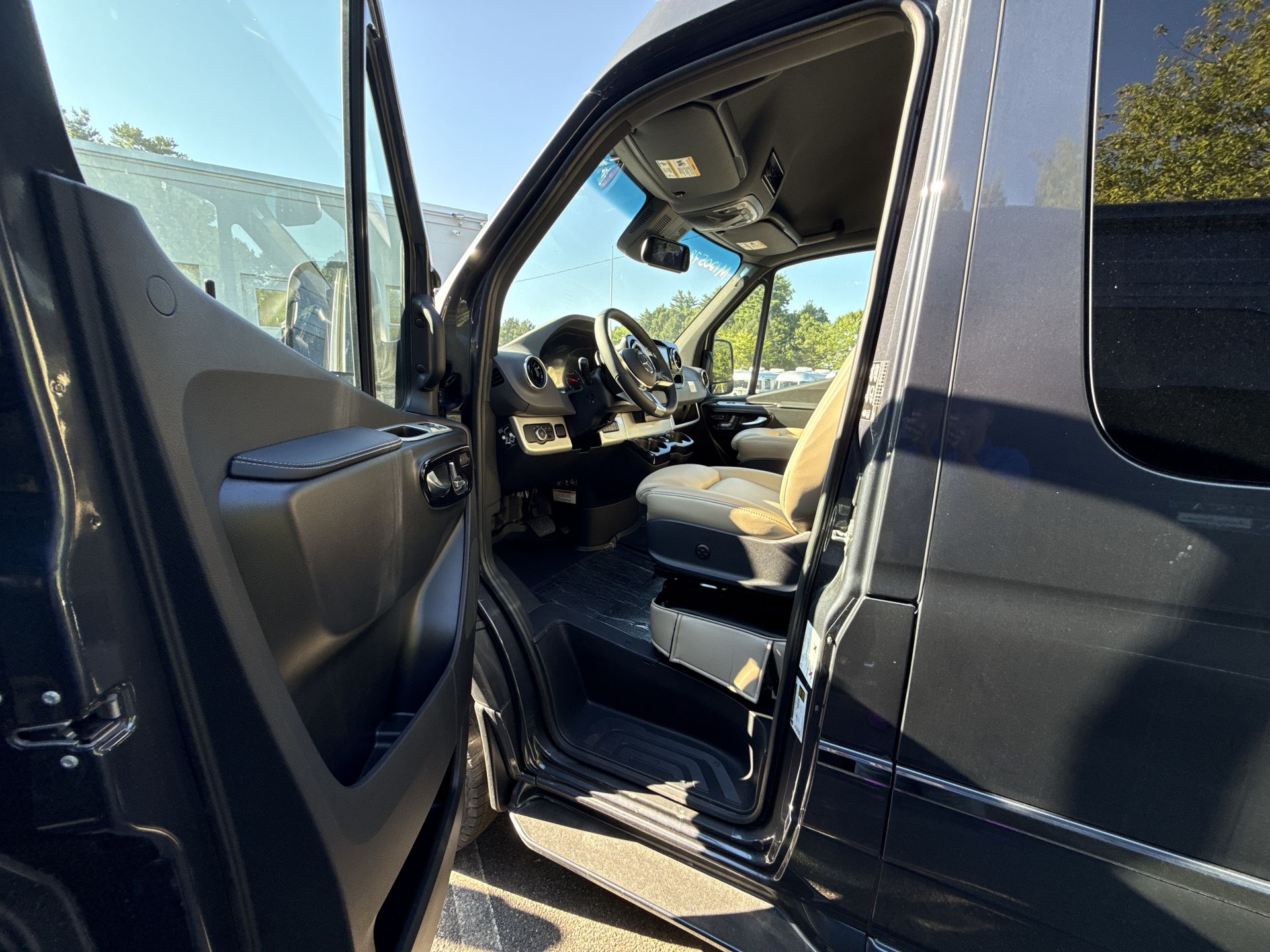 2025 Airstream 24GT Base