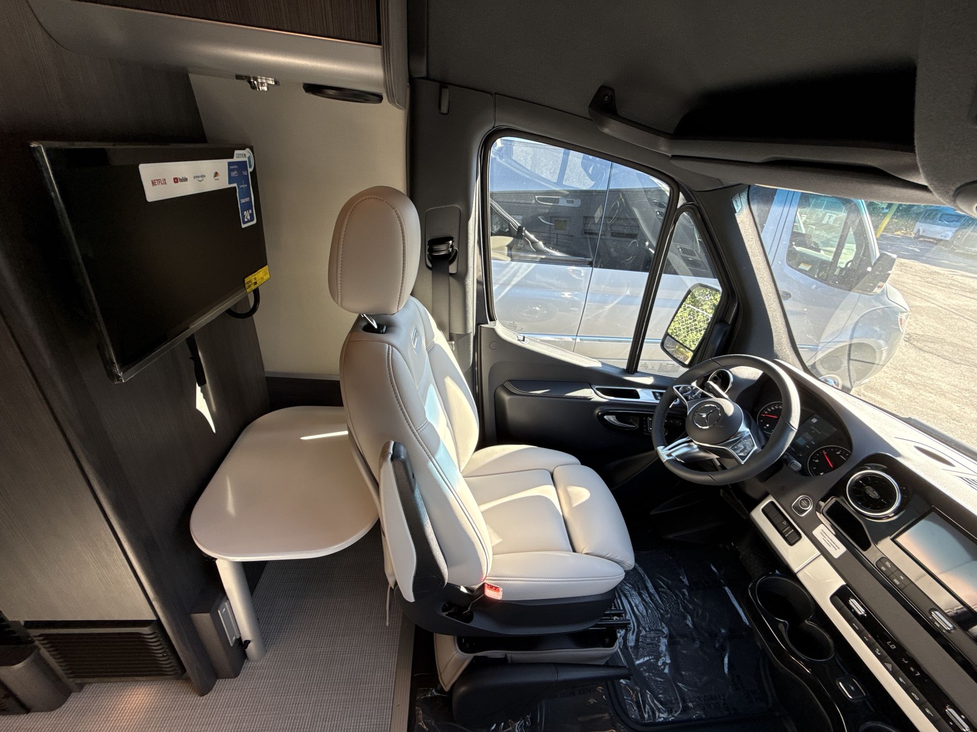 2025 Airstream 24GT Base