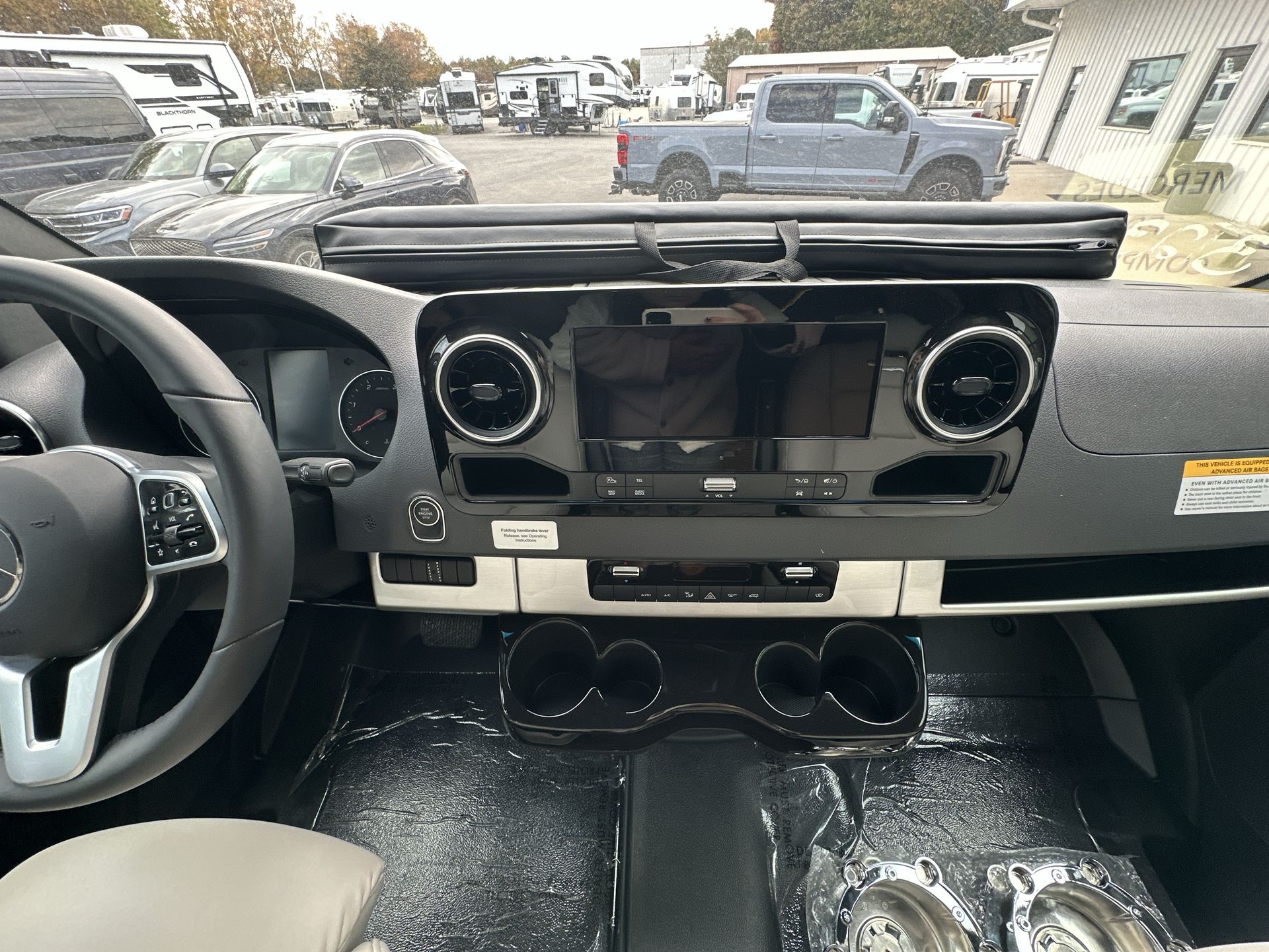 2026 Airstream Murphy Suite Base