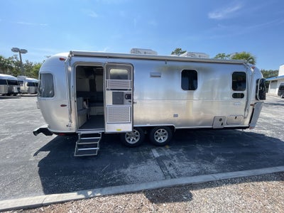 2026 Airstream 25FBQ Base