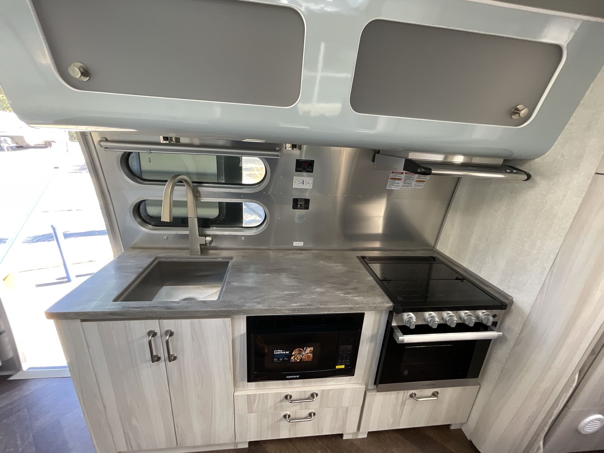 2026 Airstream 30RBQ Base