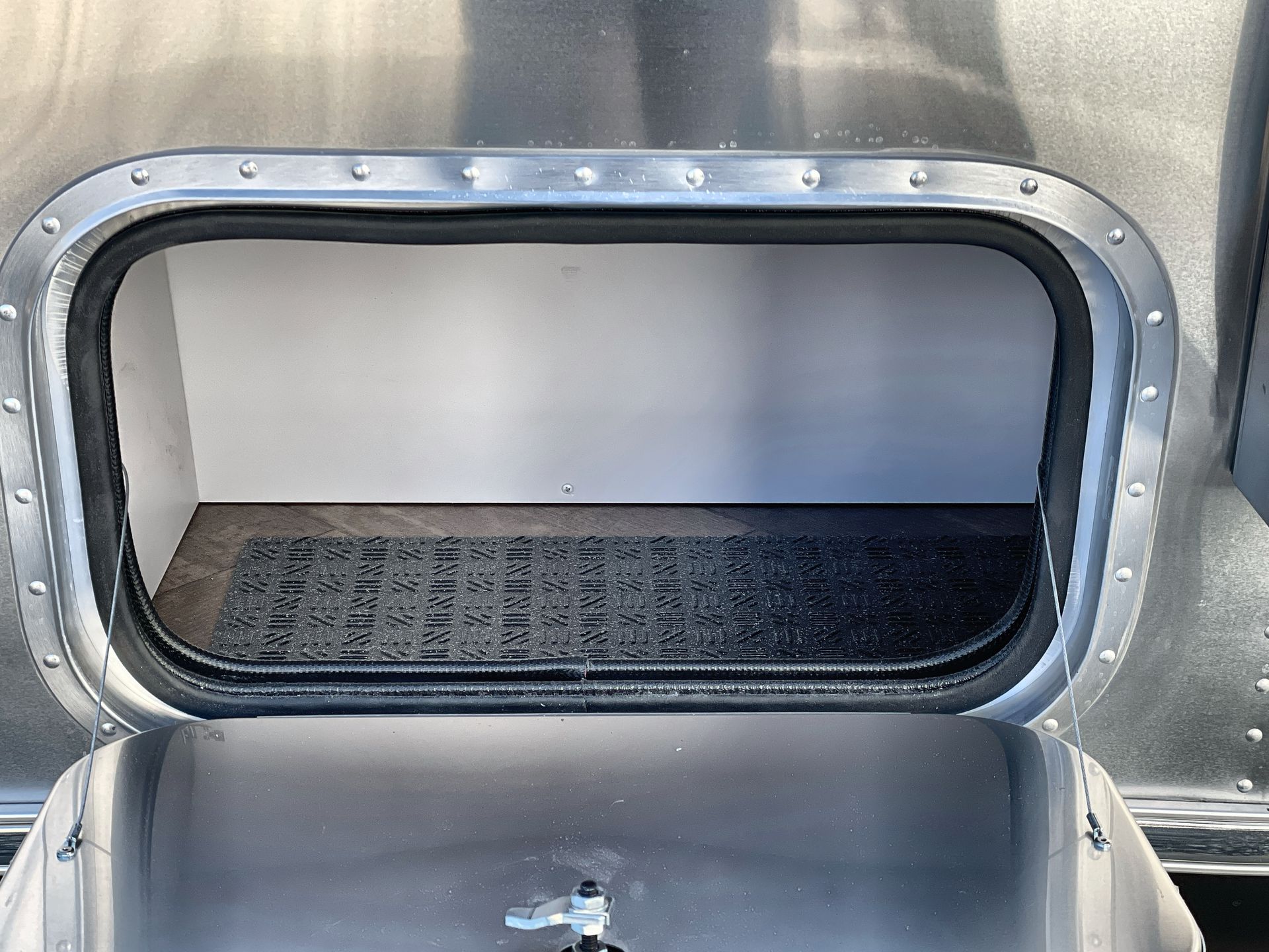 2026 Airstream 23FBT Base