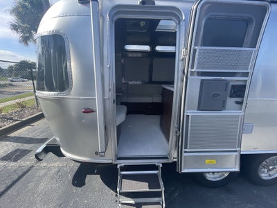 2026 Airstream 25FBQ Base