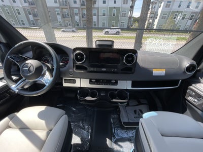 2025 Airstream 19 Base