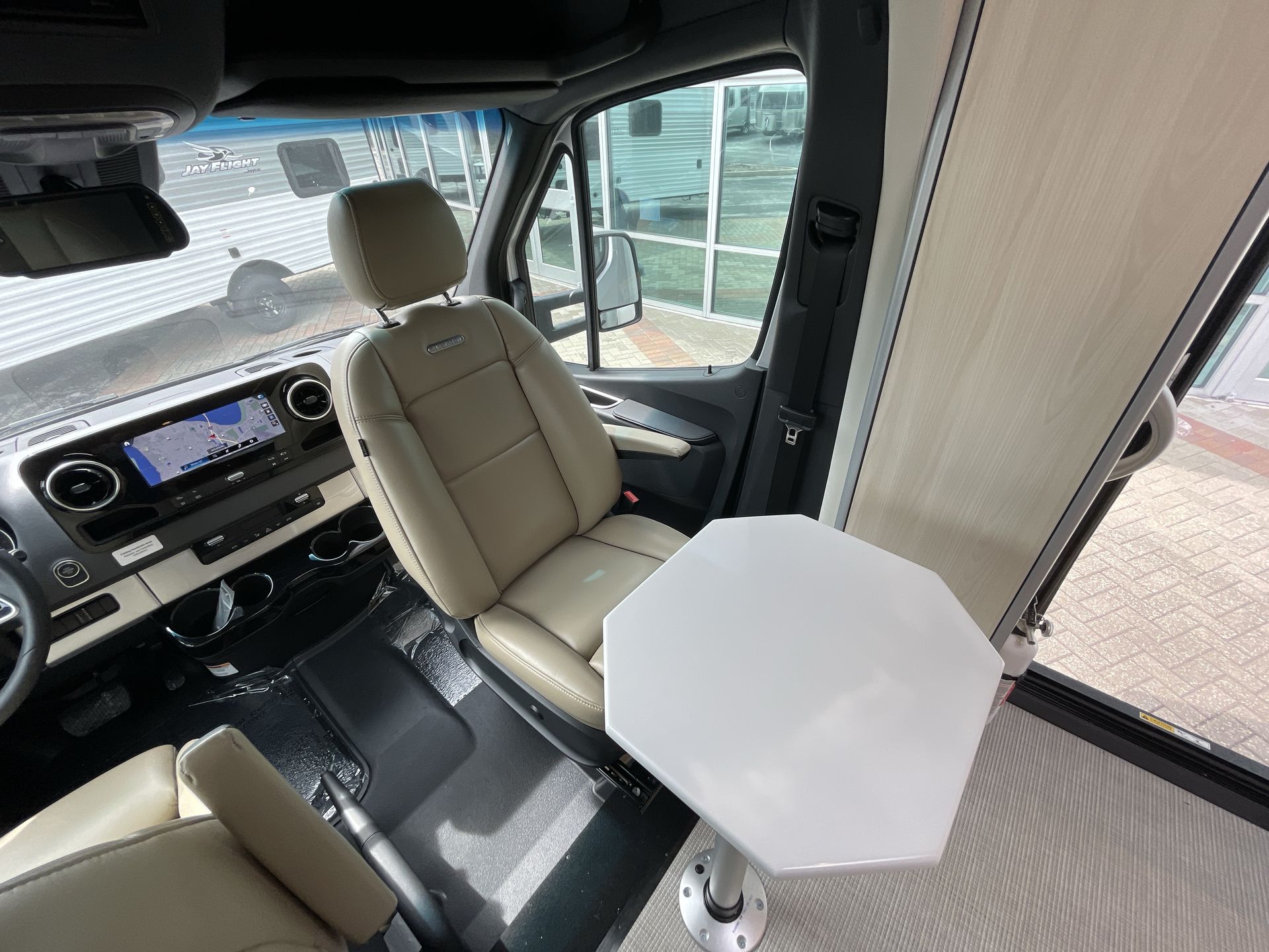 2025 Airstream Murphy Suite Base